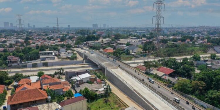 Jalan Tol Serpong-Cinere.