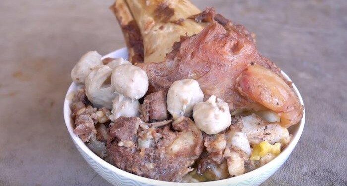 Bakso Wow di Serpong, Murah Meriah dengan Sajian Iga dan Sumsum