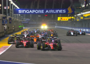 Carlos Sainz Menangi GP Singapura