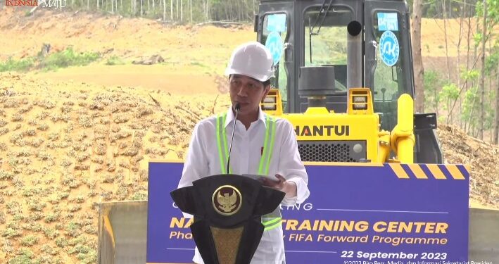 Presiden Jokowi Resmikan Pusat Pelatihan Sepak Bola Nasional di IKN