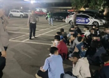 Lima Pemuda di Tangerang Konvoi Sambil Bawa Sajam, Digaruk Polisi Deh