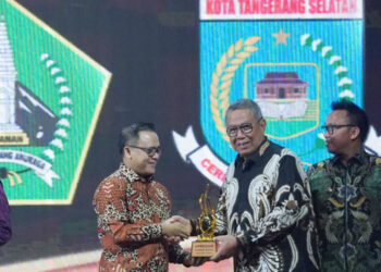 Pemkot Tangsel Raih Penghargaan Peduli Pelayanan Publik, Benyamin: Motivasi untuk Lebih Baik