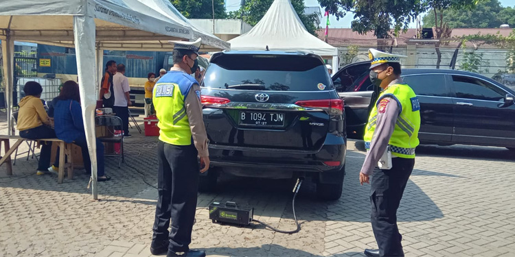 Kendaraan Tak Lulus Uji Emisi akan Dikenakan Tarif Parkir Tertinggi, Segini Besarannya