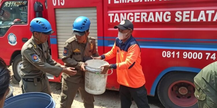 Tujuh Kelurahan Terdampak Kekeringan, Pemkot Tangsel Distribusikan Air Bersih