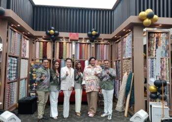 Belanja di Motifs Textile & Tailor Bekasi, Gratis Desain dari Ivan Gunawan