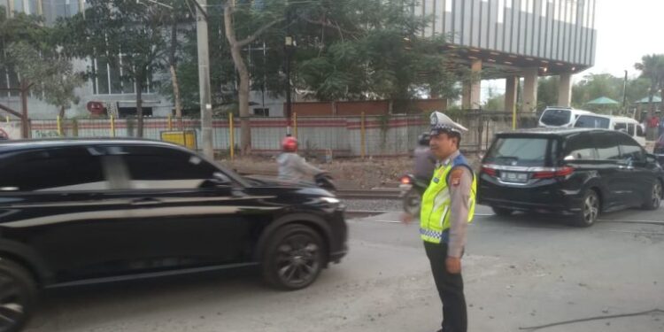 Unit Lantas Polsek Cisauk: Sabtu Rawan Macet, Pengemudi Patuhi Lalu Lintas