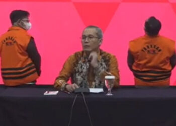 Kenakan Rompi Oranye, KPK Resmi Tahan Eks Mentan SYL