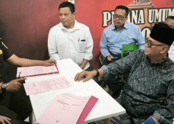 Kejari Indramayu Resmi Terima Tersangka Panji Gumilang