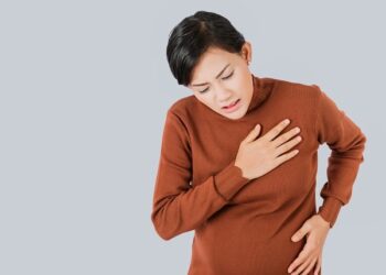 Apakah Menopause Meningkatkan Risiko Jantung Pada Wanita?