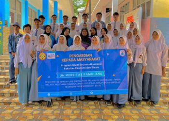 Peningkatan Kemampuan Digital Siswa SMAN 1 Tenjo melalui Pelatihan Penggunaan Vlookup dan Hlookup