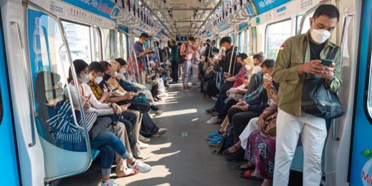 Perubahan Jadwal Operasional MRT Jakarta Saat Konser Coldplay, Cek di Sini!