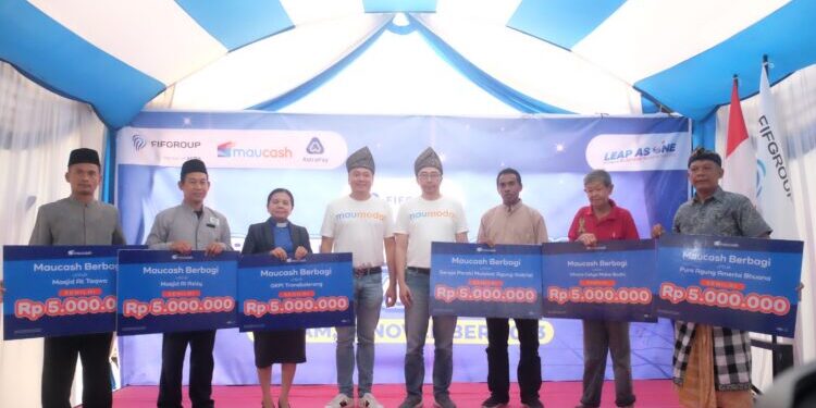 AWDA dan FIFGROUP Salurkan CSR untuk Enam Rumah Ibadah di Batam