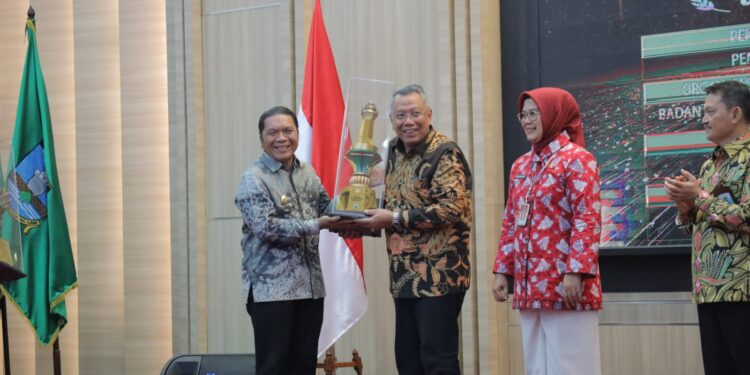 Lagi, Pemkot Tangsel Terbaik se-Banten sebagai Badan Publik Informatif