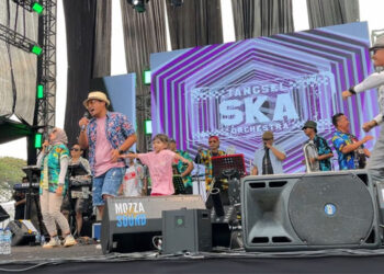 Bareng Tangsel Ska Orchestra, Pilar ‘Bius’ Penonton Tangsel Sejiwa Fest 2023