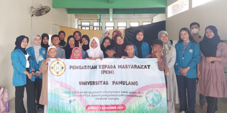 Edukasi Penggunaan Smartphone pada Anak dan Peran IPTEK dalam Pengembangan Pendidikan