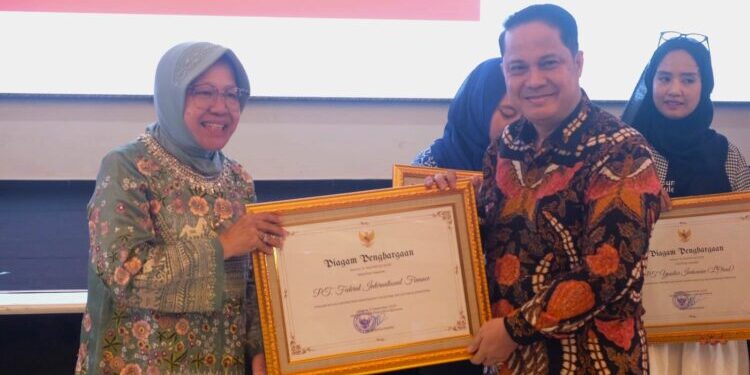 Dedikasi Bangun Lingkungan Kerja yang Inklusif, FIFGROUP Raih Apresiasi dari Kementerian Sosial