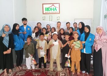 Pelatihan Bahasa Inggris Komunikatif Berbasis Game Anak-anak di Yayasan Rumah Ridha