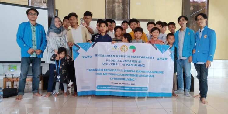 Sosialisasi Kesadaran Digital dan Etika Online pada Remaja dan Anak-Anak