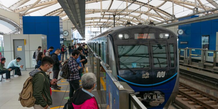 Catat! Perubahan Jadwal Operasional MRT Jakarta Saat Malam Tahun Baru 2024