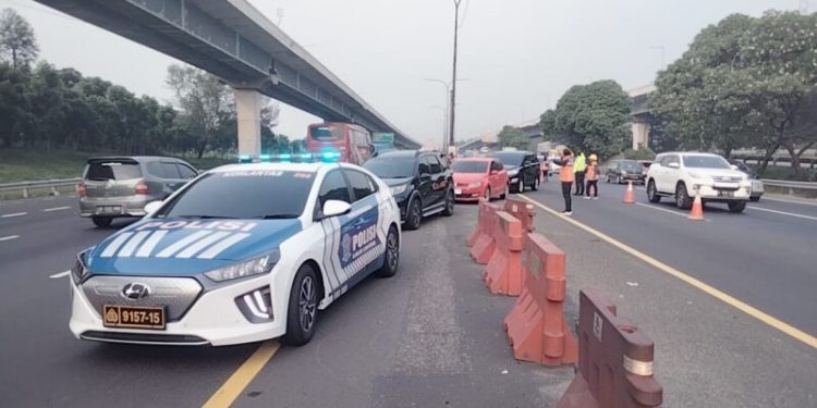 Jasa Marga Tambah Contraflow dari KM 47 s.d KM 65 Arah Cikampek Ruas Jalan Tol Jakarta-Cikampek