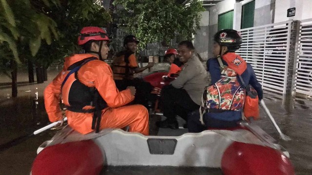 Kondisi Air Meningkat, 40 Anak Panti Asuhan di Aria Putra Ciputat Dievakuasi
