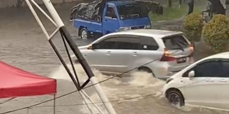 Kawasan Vila Dago Banjir, BPBD Tangsel Siagakan Tim di Lokasi Terdampak