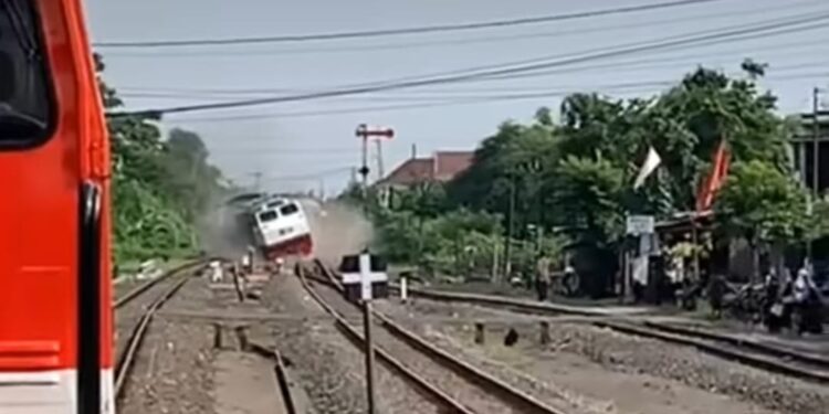 KA Pandalungan Anjlok di Stasiun Tanggulangin, Jalur Surabaya-Malang Terganggu
