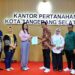 Kantor Pertanahan Kota Tangsel Bagikan 169 Sertifikat Tanah PTSL 2023