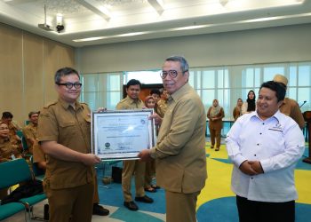 Dinsos Tangsel Raih Penghargaan Predikat Tertinggi Pelayanan Publik