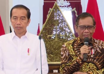 Jokowi dan Mahfud MD.