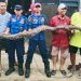 Damkar Tangsel Tangkap Ular Piton Pemangsa Peliharaan di Villa Pamulang