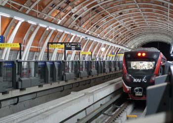 KAI Perpanjang Penerapan Penambahan Waktu Layanan Operasi LRT Jabodebek