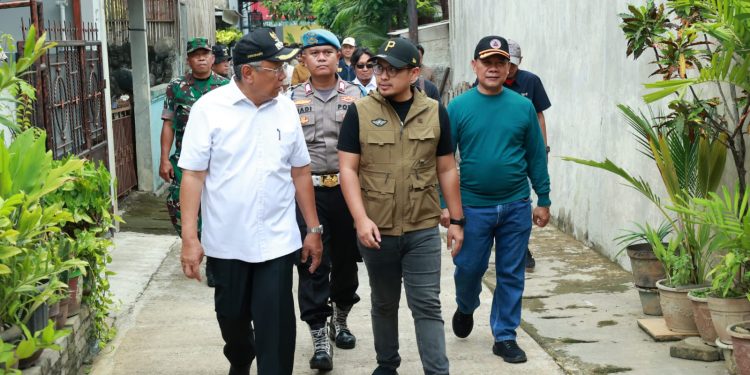 Pondok Maharta Masih Rentan Banjir, Benyamin Davnie: Kita Akan Meninggikan Tanggul