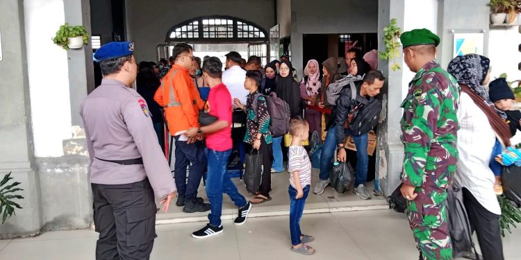 Lonjakan Penumpang Mudik di Libur Pemilu, KAI Tingkatkan Pengamanan