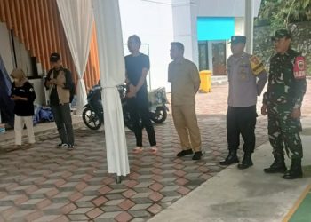 Polres Tangsel-TNI Lakukan Pengamanan dan Pengawalan Logistik Pemilu 2024 di Kelurahan Baktijaya