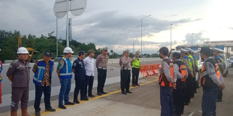 Polsek Ciptim-Satlantas Polres Tangsel Gelar Uji Coba Pengalihan Arus Masuk-Keluar Tol Pamulang