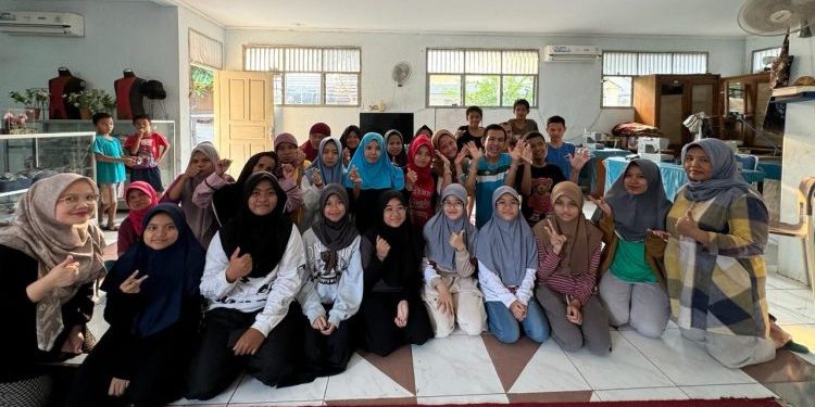 SDIT Daarul Hasanah Jaksel Berbagi Kebahagiaan Bersama Anak Panti