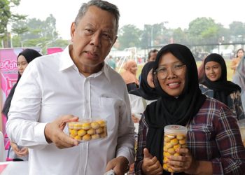 Buka Bazar Ramadan di Pondok Aren, Benyamin Berharap Masyarakat Bijak Dalam Membeli