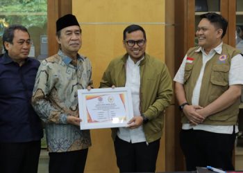Bersama Kemensos, BNPB dan DPR, Pilar Turut Serahkan Bansos ke Warga Tangsel