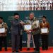 Benyamin Davnie Dianugerahi Penghargaan Kepala Daerah Pendukung Pengelolaan Zakat Terbaik