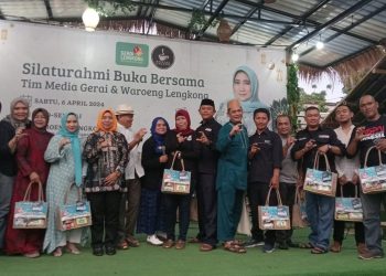 Ketua Tim Fasilitasi CSR Tangsel Gelar Buka Bersama dengan Tim Media Gerai dan Waroeng Lengkong