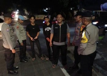 Tim Patroli Polsek Pondok Aren Bubarkan Tawuran Petasan Berkedok Bangunkan Sahur