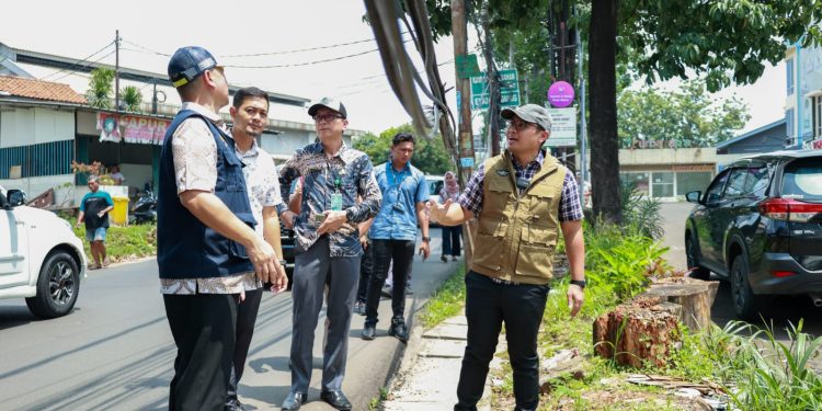 Pemkot Tangsel Mulai Rapikan Kabel-kabel yang Menjuntai di Lima Ruas Jalan