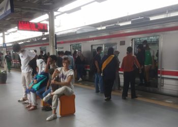 Wacana Kenaikan Tarif KRL Ancam Kesejahteraan Ekonomi Masyarakat