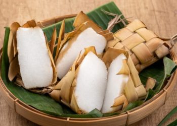 Perlu Tahu Nih! 4 Cara Menyimpan Ketupat agar Tak Cepat Basi