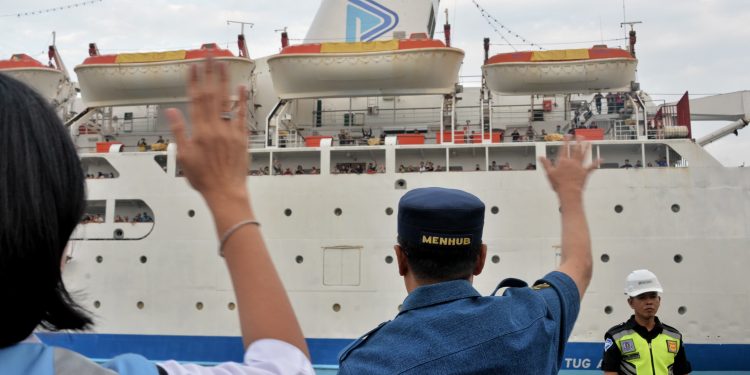 Menhub Melepas Keberangkatan Mudik Gratis Kapal Laut