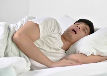 Tidur Mendengkur Bisa Menyebabkan Penyakit Jantung, Stroke dan Diabetes?