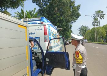 Kasat Lantas Polres Tangsel Pimpin Langsung Penertiban Parkir Liar di Kawasan BSD