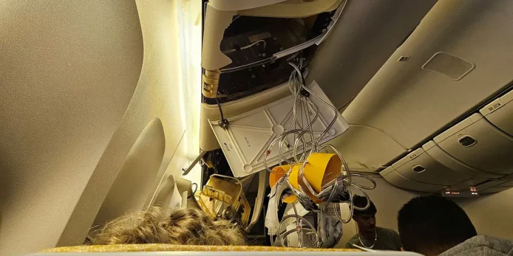 Imbas Turbulensi Ekstrem, Penumpang Singapore Airlines Alami Sakit Ini