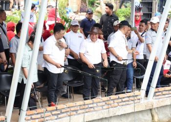 PJ Gubernur Banten Meriahkan May Day 2024 dengan Mancing bersama Buruh Tangsel di Lubana Sengkol
